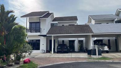 Semi-Detached House For Sale in Puchong,SGR