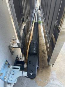 Existing Autogate + Trackless system SOLID & NEAT