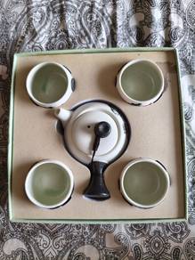 Ceramic Tea pot Set.