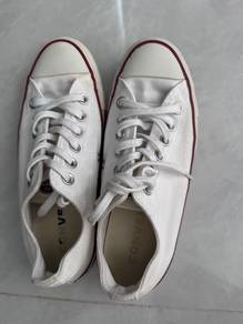Kasut Converse