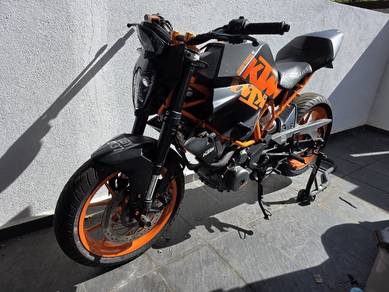 KTM 390 Duke
