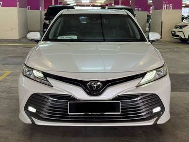 2018 Toyota Camry V