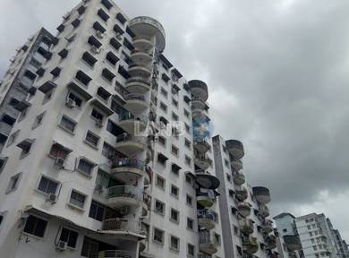 Apartment For Rent in Desa Rahmat Apartment