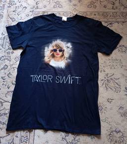 Taylor Swift The 1989 World Tour Tshirt
