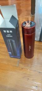 LED Smart Temperature Display Vacuum Tumbler – 500