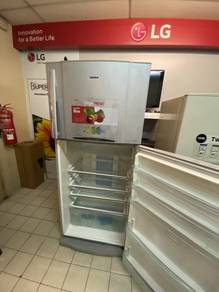 TOSHIBA 720L BIG Refrigerator 6J2n - terpakai