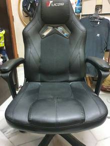 TTRacing Duo V3 Gaming Chair
