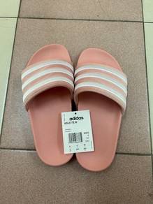 Ori Adidas Adilette slipper (nego till let go)