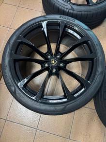 Lamborghini Urus Original 23 Inch Wheel Rim Tires