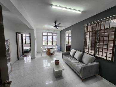 Condominium For Rent in Azuria
