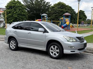 Toyota Harrier 240G in Bukit Jalil, KUL