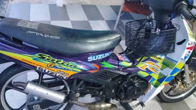 Suzuki RGV