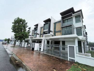 3-storey Terraced House For Sale in Setia Alam,SGR