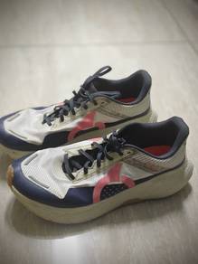 Trail Running Shoes 