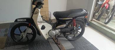 Honda C100
