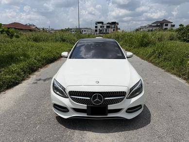 Mercedes Benz C180 180 in Muar, JHR