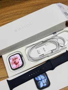 [LIKE NEW] Apple Watch 11 GPS + Cellular(Warranty)