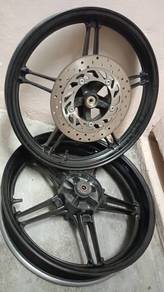 Rim Ori Y15 Sepasang(Depan & Belakang)untuk dijual