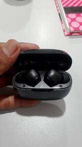 jbl Bluetooth earbuds 