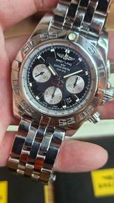 Breitling Chronomat B01 44 *Reverse Panda 