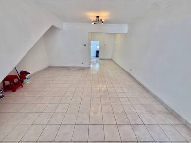 2-storey Terraced House For Sale in Seri Kembangan,SGR