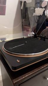 Audio Technica Vinyl Player