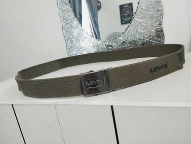 Levi's 