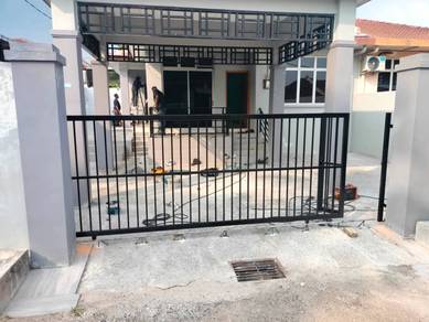 Semi-Detached House For Sale in Durian Tunggal,MLK