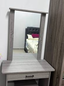 dressing table with chair