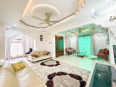 Semi-Detached House For Sale in Shah Alam,SGR
