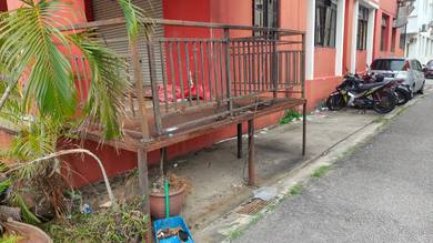 Heavy Duty Metal Platform With Railing (9ft x 4ft)