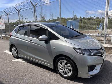 Honda Jazz E in Gemas, NSN