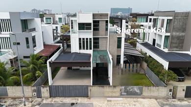 Bungalow House For Sale in Kuching,SWK