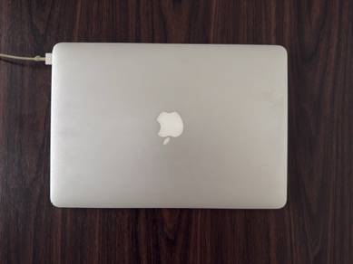 MacBook Air 13" & iPad Pro 10.5" (Lengkap Kotak)