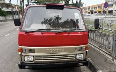 Toyota Dyna Petrol