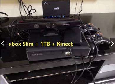 XBOX Slim WITH Kinect