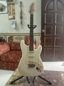 guitar sqoe (est.1883)