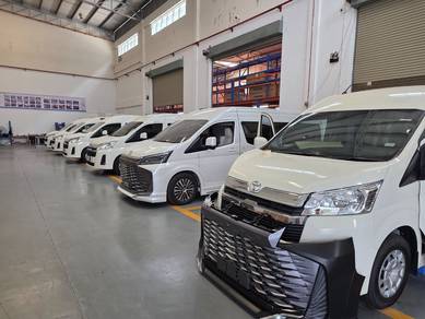 Toyota Hiace SLWB WINDOW VAN in Seri Kembangan, SGR