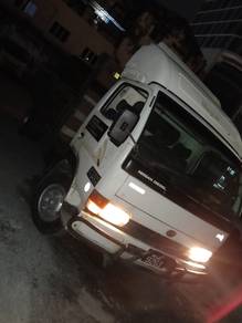 Nissan UD T5 