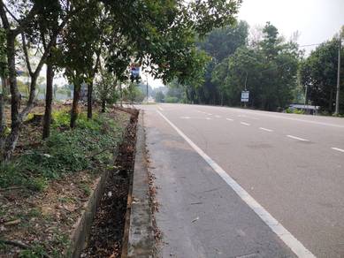 Commercial Land in Bukit Beruang, MLK