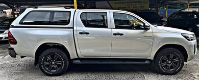 Toyota Hilux E in Desa Petaling, KUL