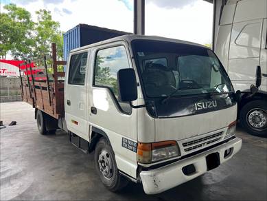Isuzu NPR71 Double Cab Wooden Body