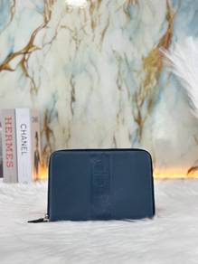 SALVATORE FERRAGAMO Gancini Navy Blue Clutch
