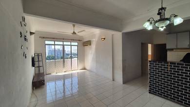 Condominium For Sale in Gambier Heights