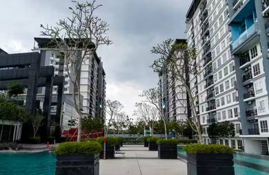 Service Residence For Sale in BSP 21