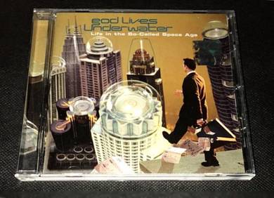 GOD LIVES UNDERWATER - LIFE IN THE SO. Cd