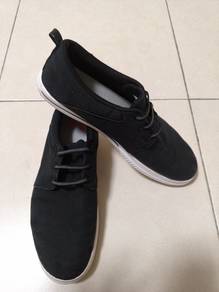 Under Armour Style Sneakers