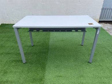 YE47H Meja Tulis 130cm Writing Table Metal Leg 4cm