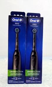 Oral b ( Berus gigi bateri )