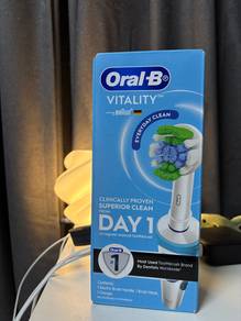 [NEW] Oral-B Vitality Electric Toothbrush